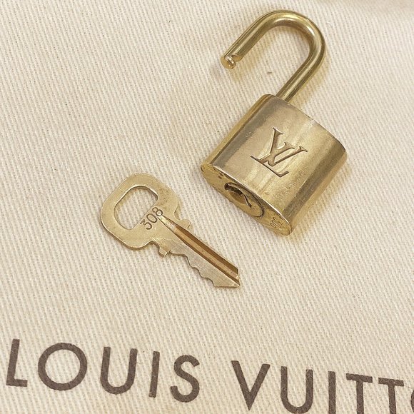 LOUIS VUITTON LV 10 SET PADLOCK KEY CHARM CADENA G - Picture 3 of 4